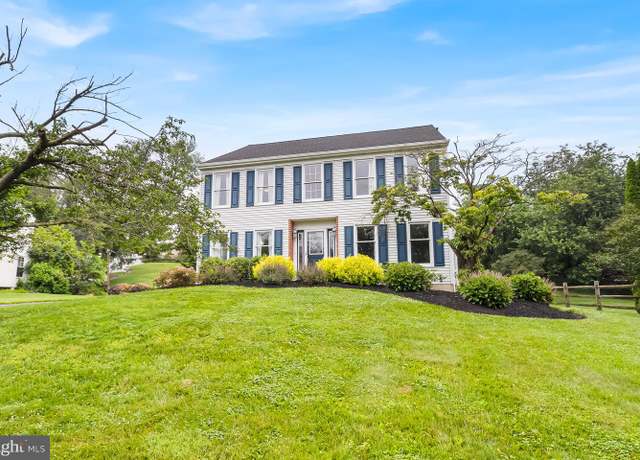 Property at 15 Homestead Ln, Hockessin, DE 19707, 4 beds, 2.5 baths