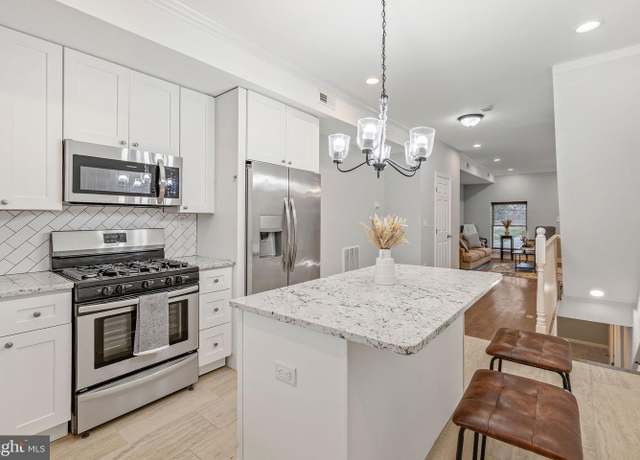 Property at 711 N Montford Ave, Baltimore, MD 21205, 3 beds, 3.5 baths