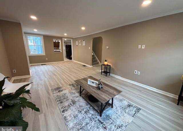 Property at 221 Saint Mary St, Burlington, NJ 08016, 3 beds, 1 bath