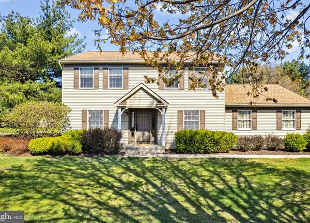 Property at 28 Quail Dr, Beverly, NJ 08010, 3 beds, 2.5 baths