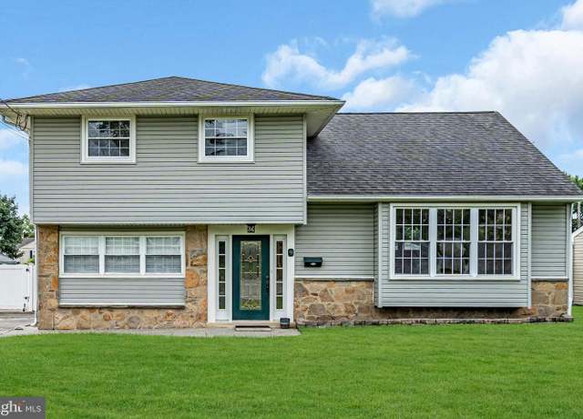 Property at 9 Sherwood Ln, Glassboro, NJ 08028, 4 beds, 2 baths