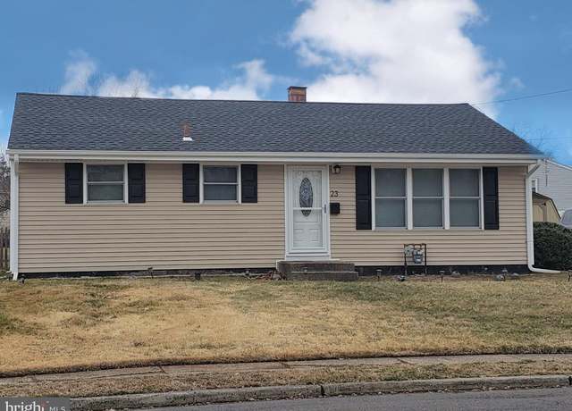 Property at 23 Phaeton Dr, Hamilton, NJ 08690, 3 beds, 1 bath