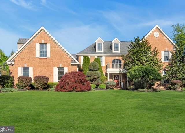 Property at 14 Sparrow Dr, Princeton Junction, NJ 08550, 5 beds, 4.5 baths