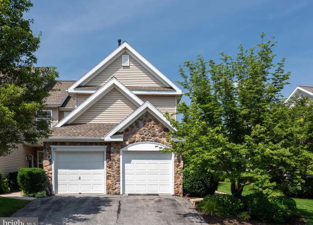 Property at 907 Country Ln, Morgantown, PA 19543, 2 beds, 2 baths
