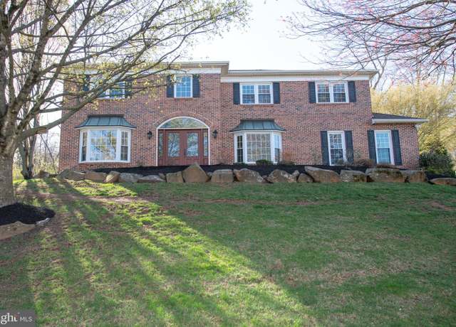 Property at 525 Caddy Dr, Doylestown, PA 18901, 4 beds, 2.5 baths