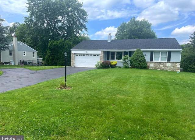 Property at 87 Valley Dr, Southampton, PA 18966, 3 beds, 2 baths