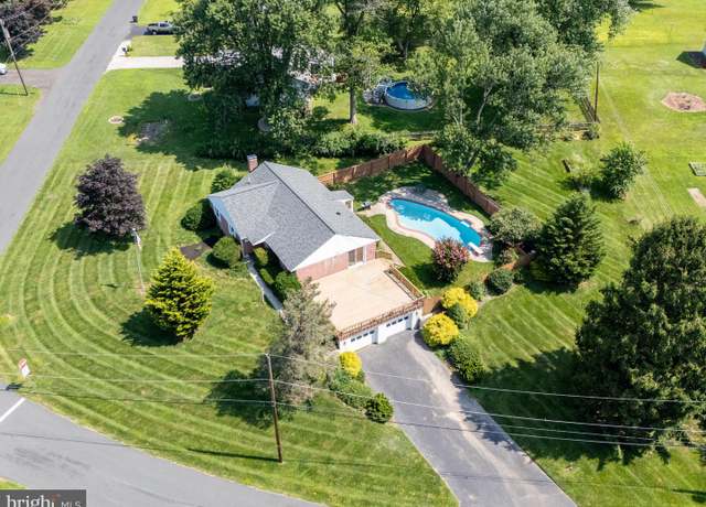 Property at 9 Marcel Ave, Spring City, PA 19475, 3 beds, 2 baths