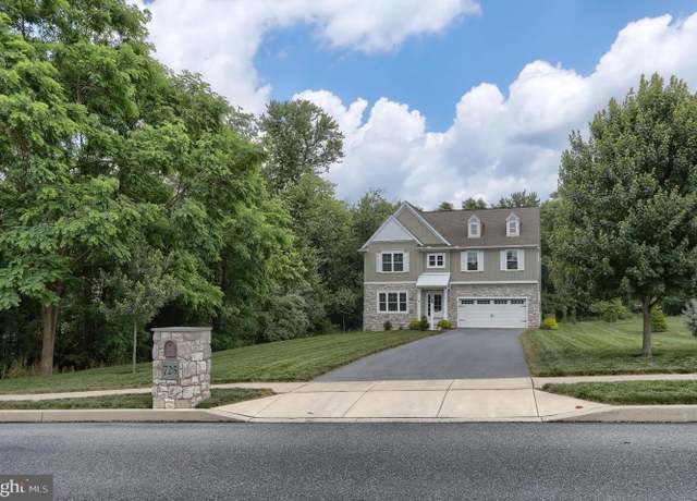 Property at 725 Hampton Ct, Harrisburg, PA 17112, 4 beds, 2.5 baths