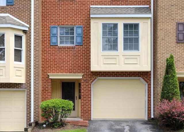 Property at 321 Valley View Dr, Waynesboro, PA 17268, 2 beds, 2.5 baths