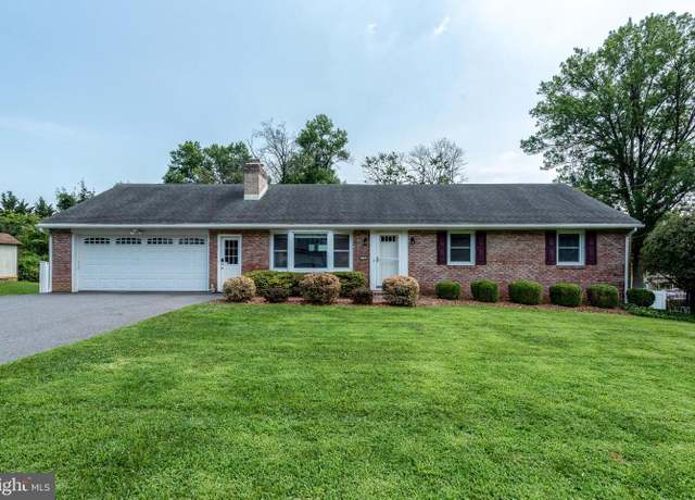 Property at 1720 Pennsylvania Ave, Lancaster, PA 17602, 3 beds, 3 baths