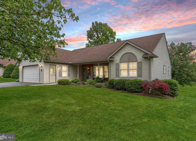 Property at 7 Brookside Cir, Myerstown, PA 17067, 3 beds, 2.5 baths
