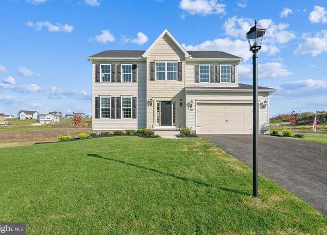 Property at 201 Fieldstone Dr #23, Hanover, PA 17331, 4 beds, 2.5 baths