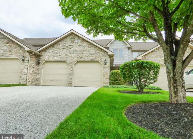Property at 2543 Fairway Dr #2543, York, PA 17402, 3 beds, 2 baths