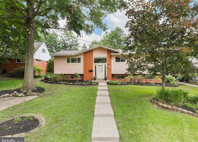 Property at 905 Peele Pl, Alexandria, VA 22304, 4 beds, 2.5 baths