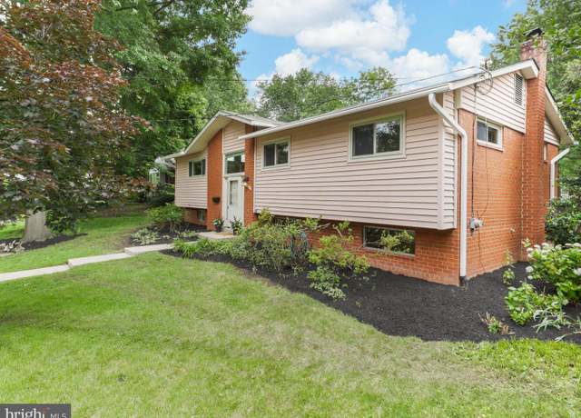 Property at 905 Peele Pl, Alexandria, VA 22304, 4 beds, 2.5 baths