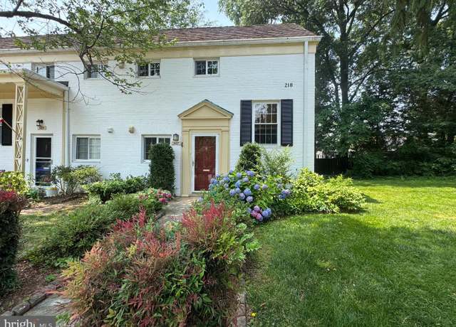 Property at 3107 Ravensworth Pl, Alexandria, VA 22302, 2 beds, 1 bath