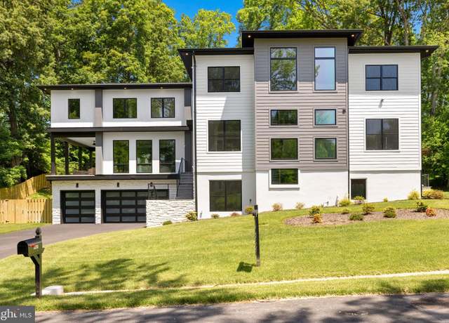 Property at 7400 Churchill Rd, Mclean, VA 22101, 6 beds, 7 baths