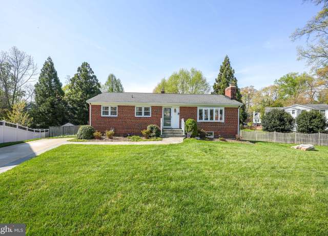 Property at 6731 Crest Pl, Falls Church, VA 22046, 3 beds, 3 baths