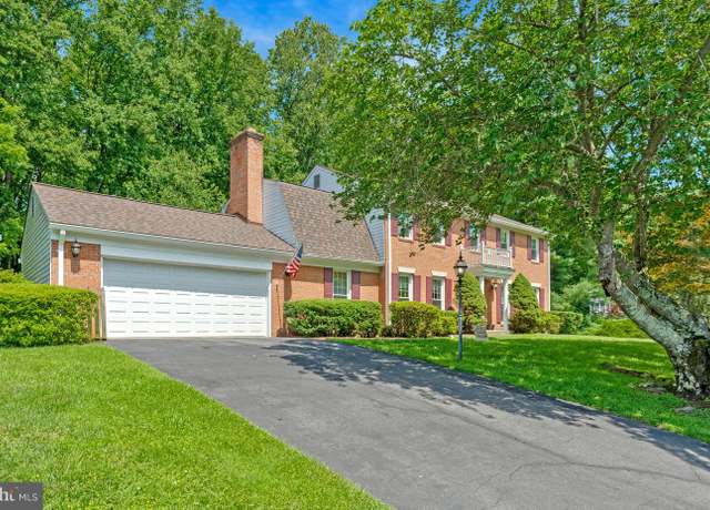 Property at 1202 Forestville Dr, Great Falls, VA 22066, 5 beds, 3.5 baths