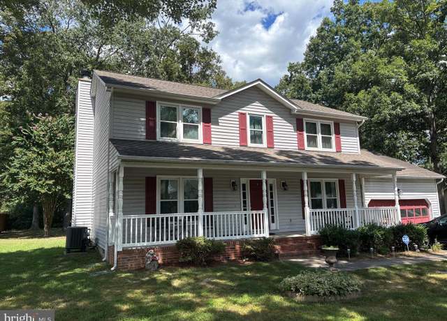 Property at 5221 Mcmanus Dr, Fredericksburg, VA 22407, 4 beds, 2.5 baths