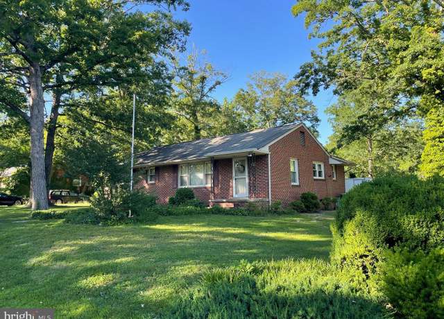 Property at 60 Pendleton Rd, Fredericksburg, VA 22405, 3 beds, 2 baths