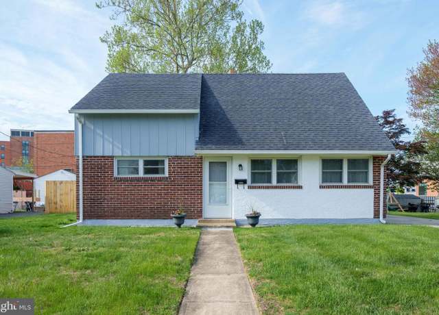 Property at 1504 Montgomery Rd, Wilmington, DE 19805, 5 beds, 2 baths