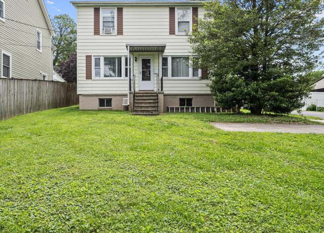 Property at 7222 Springfield Ave, Sykesville, MD 21784, 4 beds, 2 baths