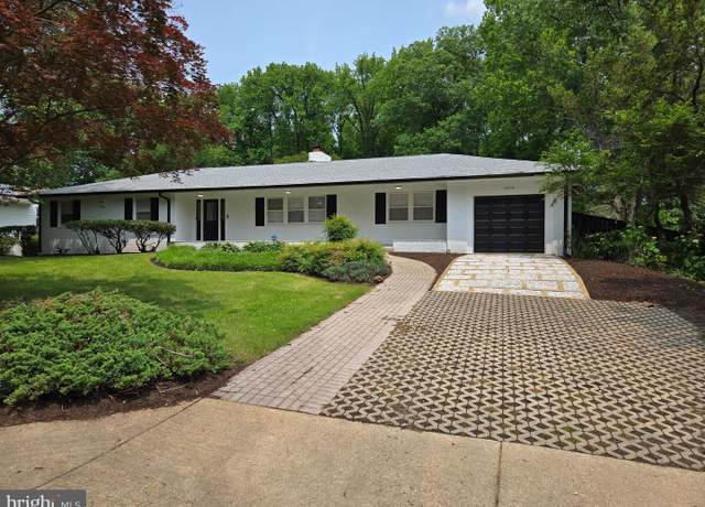 Property at 12004 Partello Rd, Bowie, MD 20720, 6 beds, 4 baths