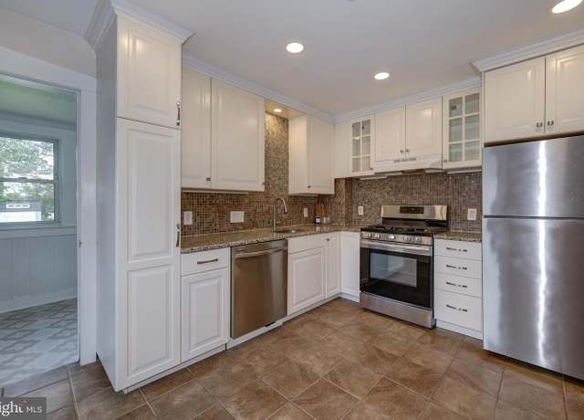 Property at 323 Cleveland Ave, Riverside, NJ 08075, 2 beds, 1 bath