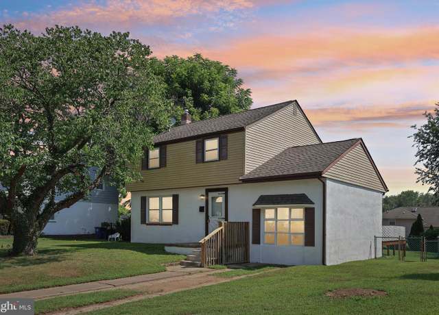 Property at 15 Rose Ln, Burlington, NJ 08016, 4 beds, 2 baths