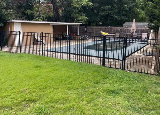 Property at 1208 E Crescent Dr, Vineland, NJ 08360