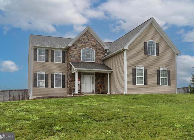 Property at 301 Ida Red Dr, Leesport, PA 19533, 4 beds, 3 baths