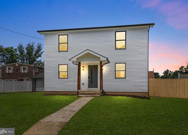 Property at 2151 Maple Ave, Croydon, PA 19021, 4 beds, 3 baths