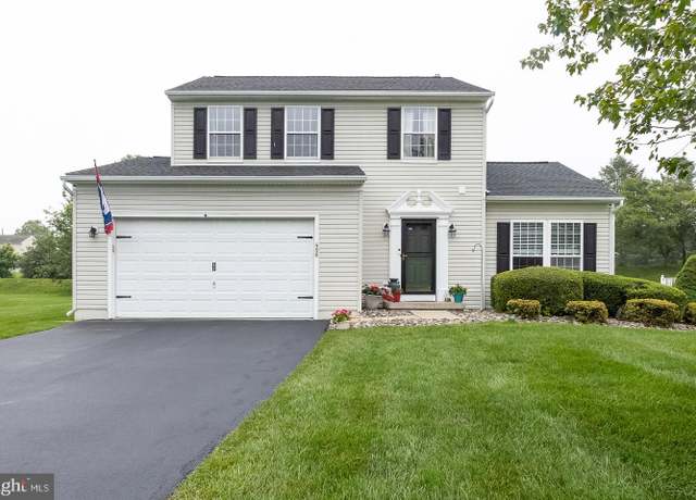 Property at 406 Flagstone Cir, Coatesville, PA 19320, 3 beds, 2.5 baths