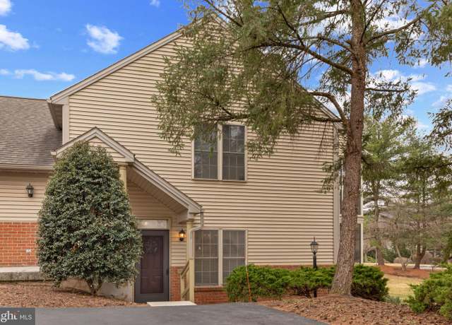 Property at 40 Glasgow Ct, Hershey, PA 17033, 2 beds, 2 baths