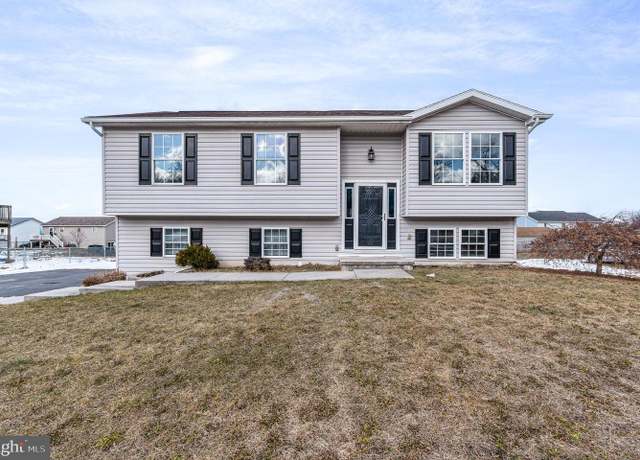 Property at 341 Cortland Cir, Shippensburg, PA 17257, 3 beds, 2 baths