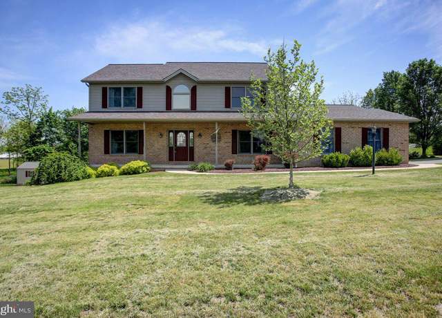 Property at 205 Sandoeshire Ln, Chambersburg, PA 17201, 3 beds, 2.5 baths