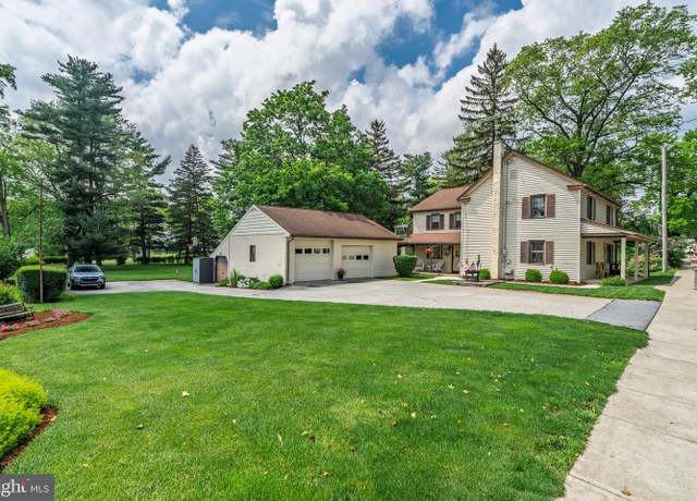 Property at 1626 Lampeter Rd, Lancaster, PA 17602, 4 beds, 2.5 baths