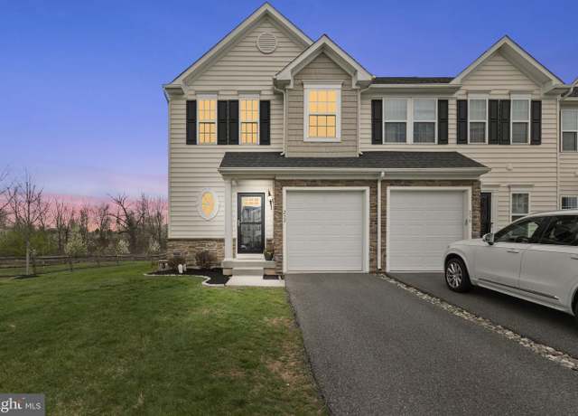 Property at 232 Tulip Ln, Gilbertsville, PA 19525, 3 beds, 2.5 baths