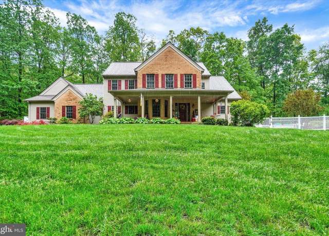 Property at 2710 Castanea Ct, York, PA 17402, 4 beds, 3.5 baths