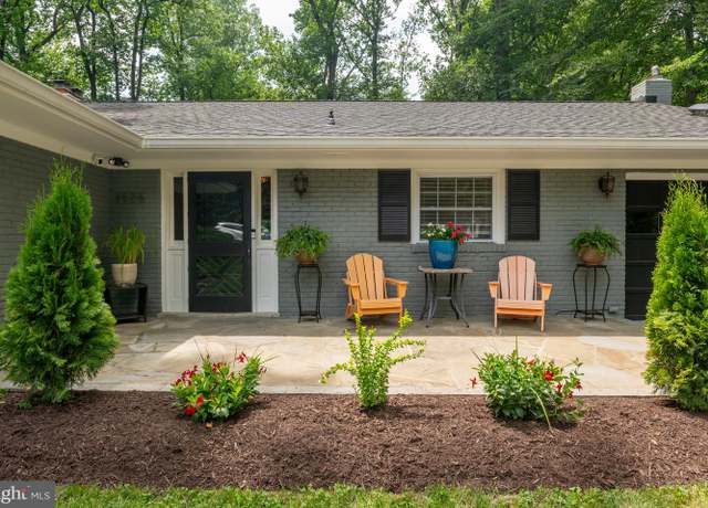 Property at 1426 Highwood Dr, Mclean, VA 22101, 5 beds, 3 baths