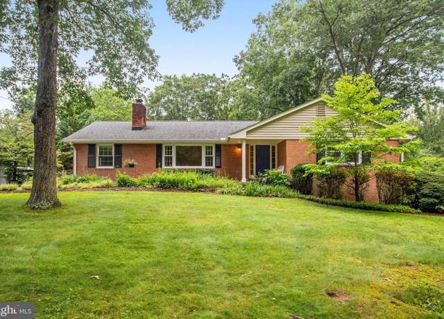 Property at 10704 Montgomery Dr, Manassas, VA 20111, 3 beds, 3 baths