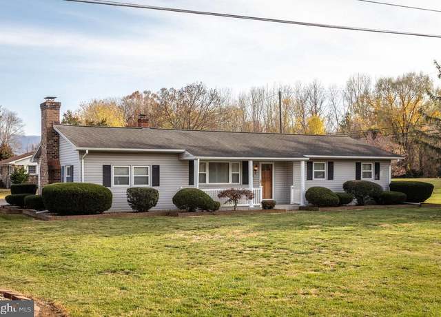 Property at 300 Holly Ave, Grottoes, VA 24441, 3 beds, 1.5 baths