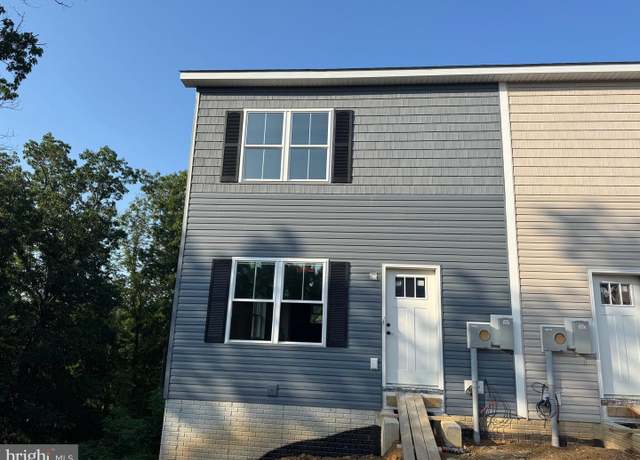 Property at 126 Marineris Cir, Martinsburg, WV 25405, 3 beds, 2.5 baths