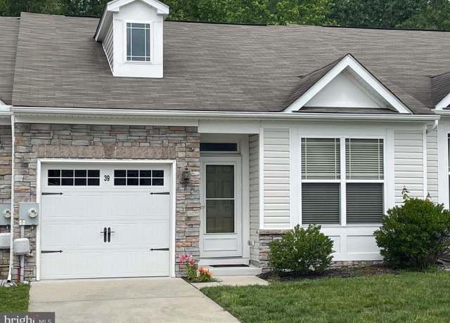 Property at 39 Starfire Ct, Dover, DE 19901, 2 beds, 2 baths