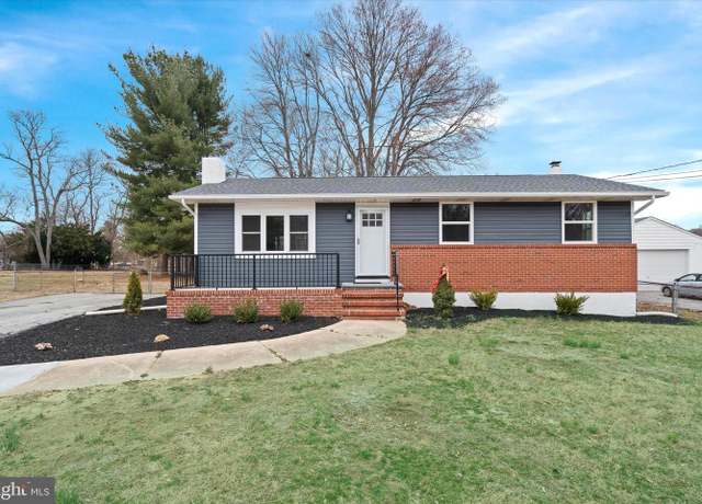 Property at 223 Edgewood Dr, Bear, DE 19701, 3 beds, 1.5 baths