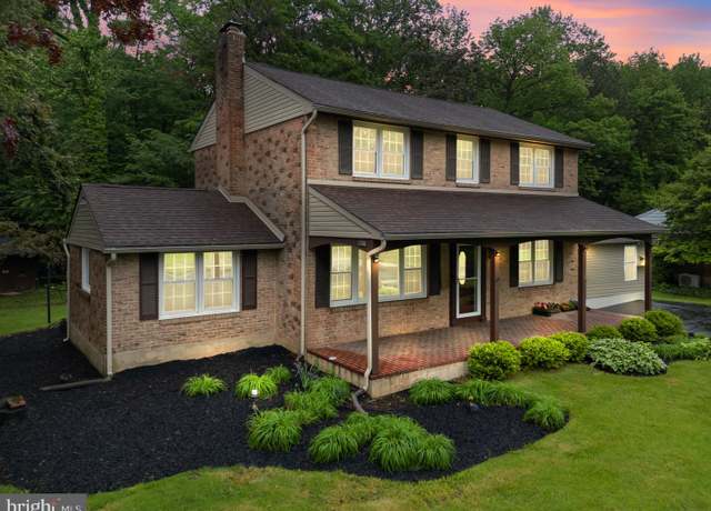 Property at 1221 Lakewood Dr, Wilmington, DE 19803, 4 beds, 2.5 baths