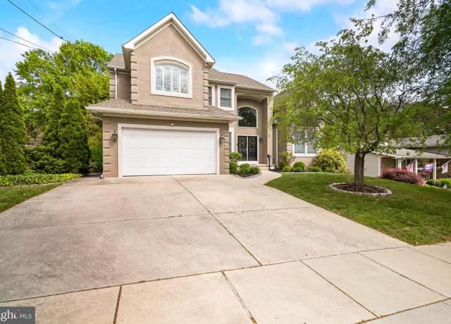 Property at 137 E Holly, Haddon Township, NJ 08107, 4 beds, 3 baths