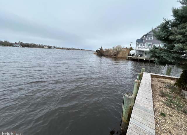 Property at 825 Oxgoose Dr, Lanoka Harbor, NJ 08734, 4 beds, 4 baths