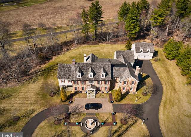 Property at 4 Merrick Dr, Newtown, PA 18940, 5 beds, 5.5 baths